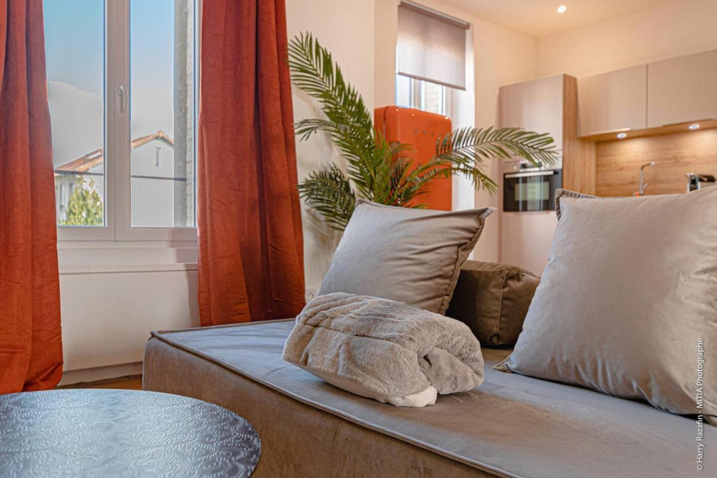 Les Suites Locarno Limoges Ngoại thất bức ảnh